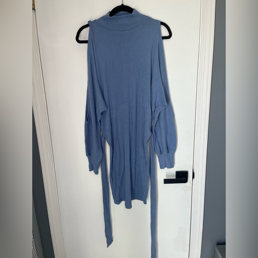 VENUS Blue Long Sleeve Dress
